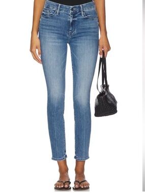 MOTHER Looker Ankle Fray in Girl Crush
